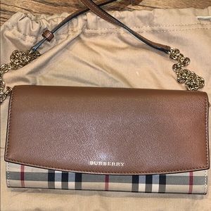 Burberry crossbody / chain on wallet